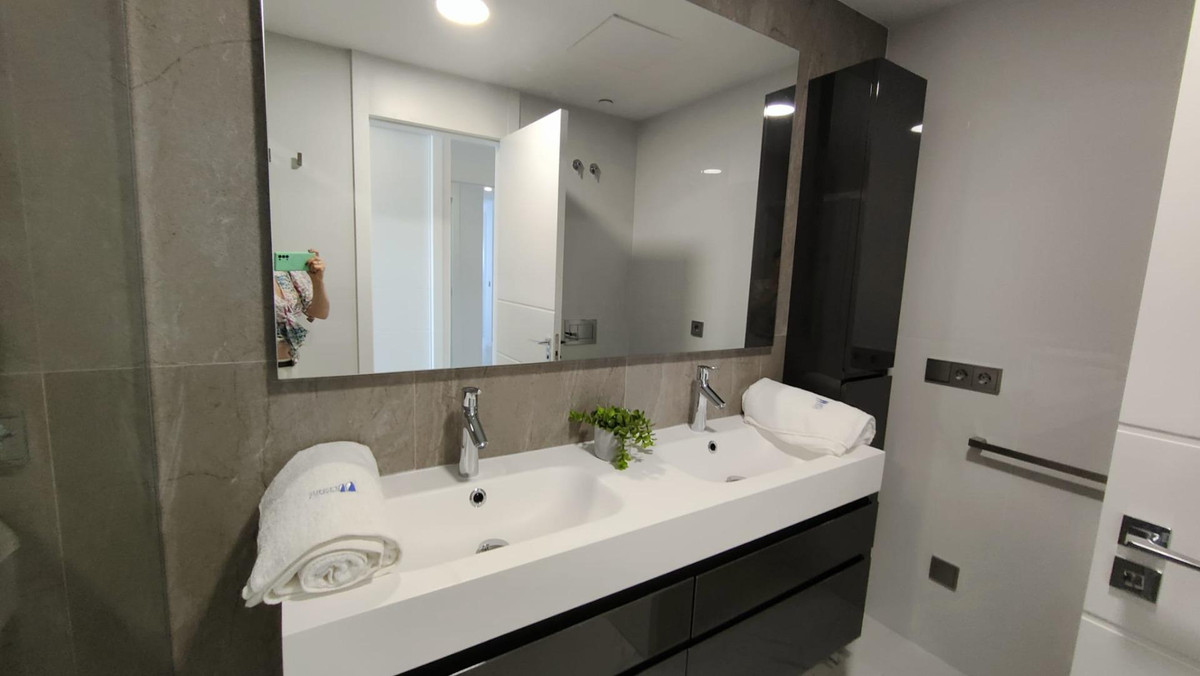 3 Bed Apartment for sale in Benidorm Costa Blanca, Alicante, Spain