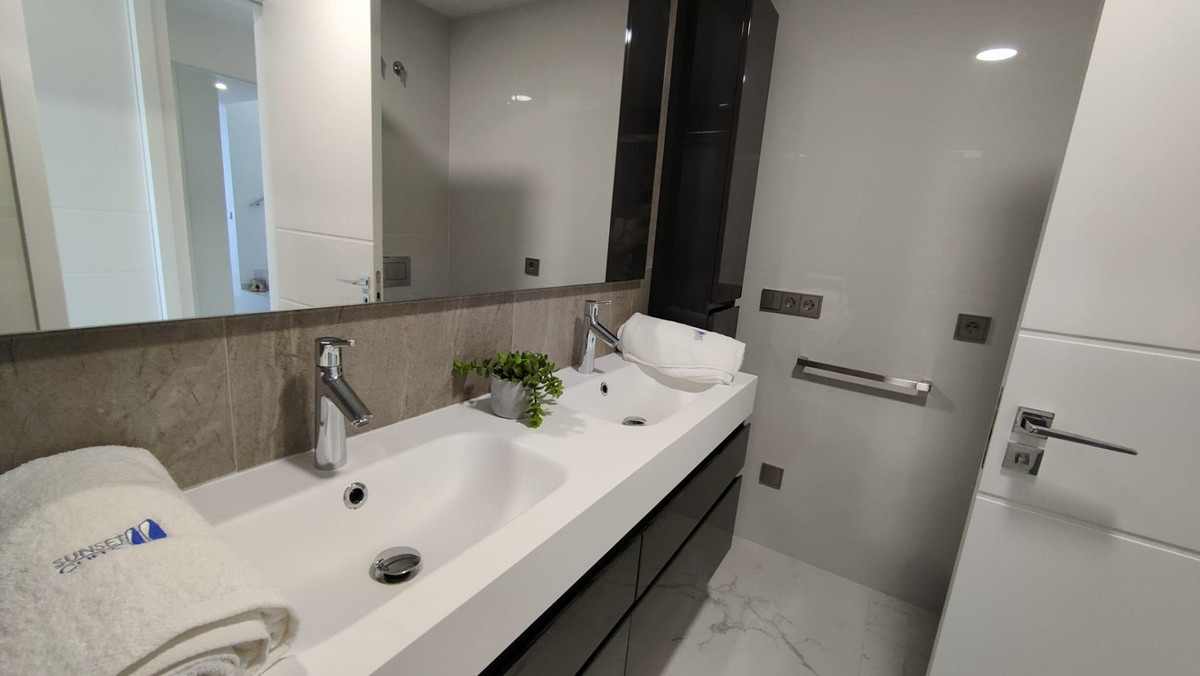 3 Bed Apartment for sale in Benidorm Costa Blanca, Alicante, Spain
