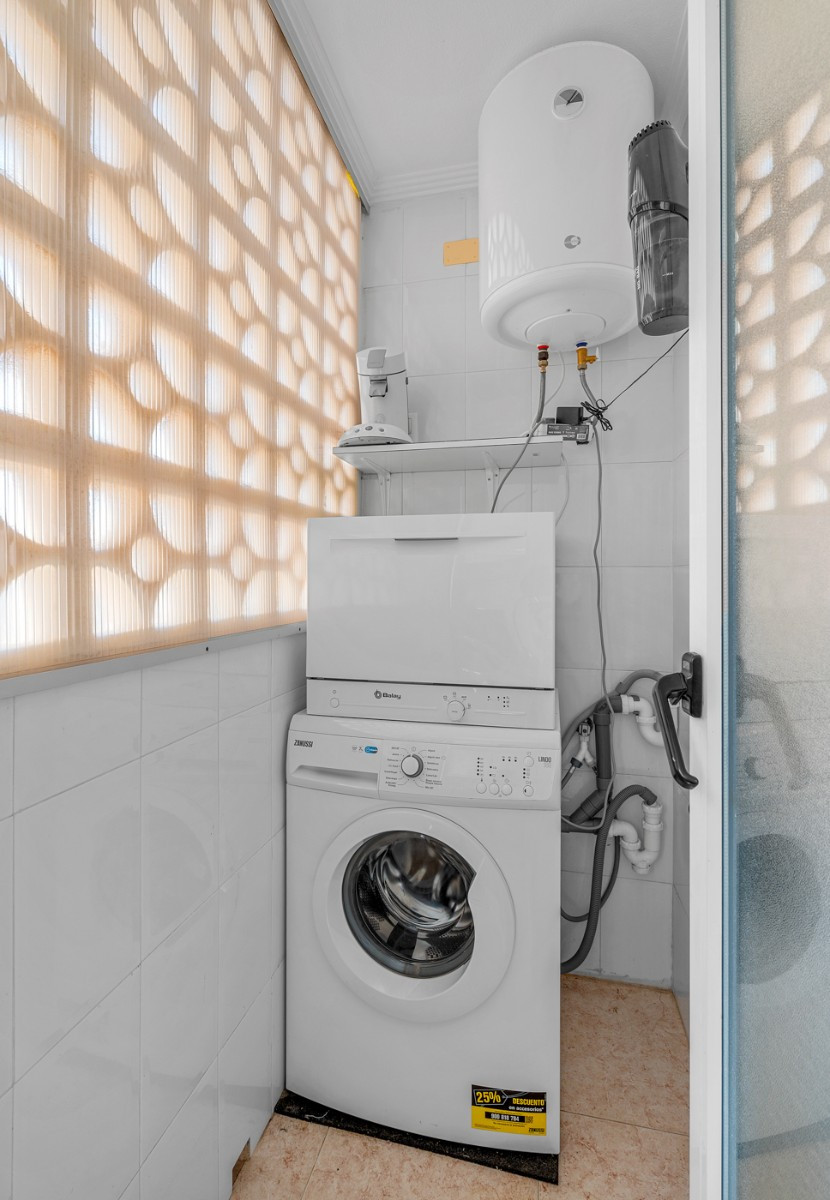 Se vende Apartamento Planta Media de 2 dormitorios en Costa Blanca, Alicante, España