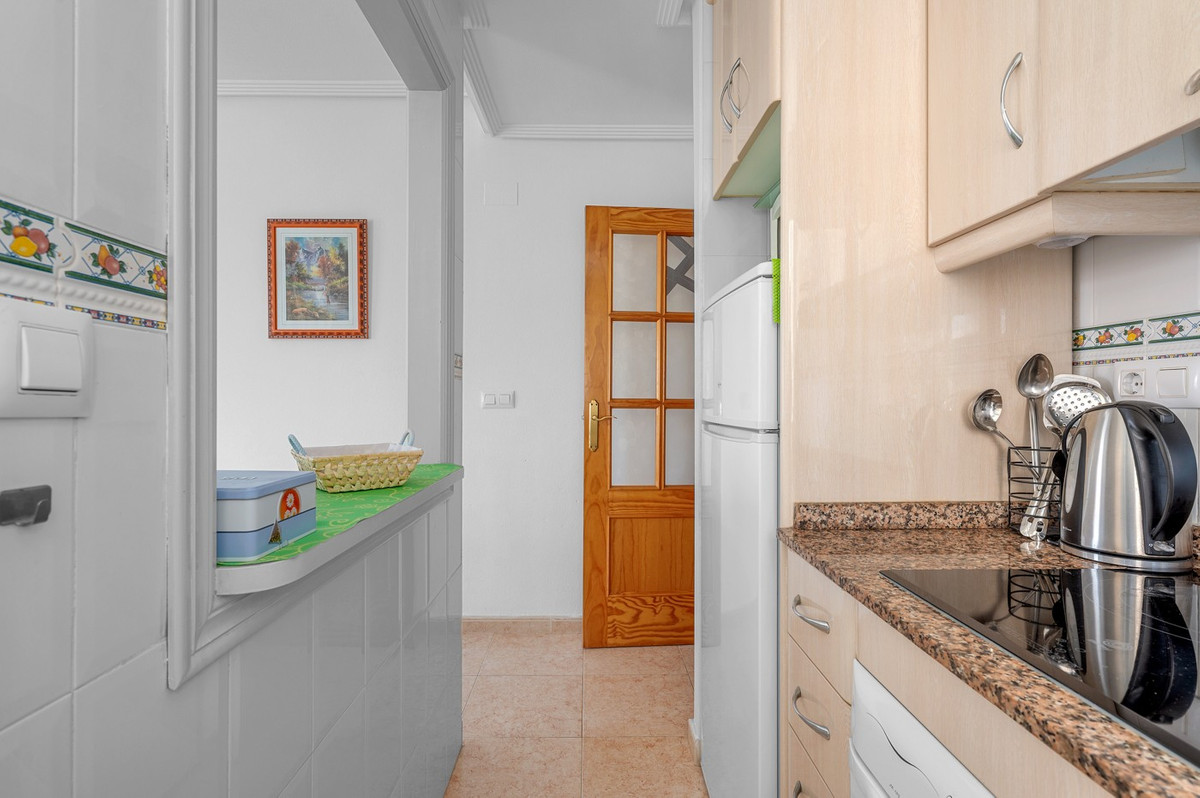 Se vende Apartamento Planta Media de 2 dormitorios en Costa Blanca, Alicante, España