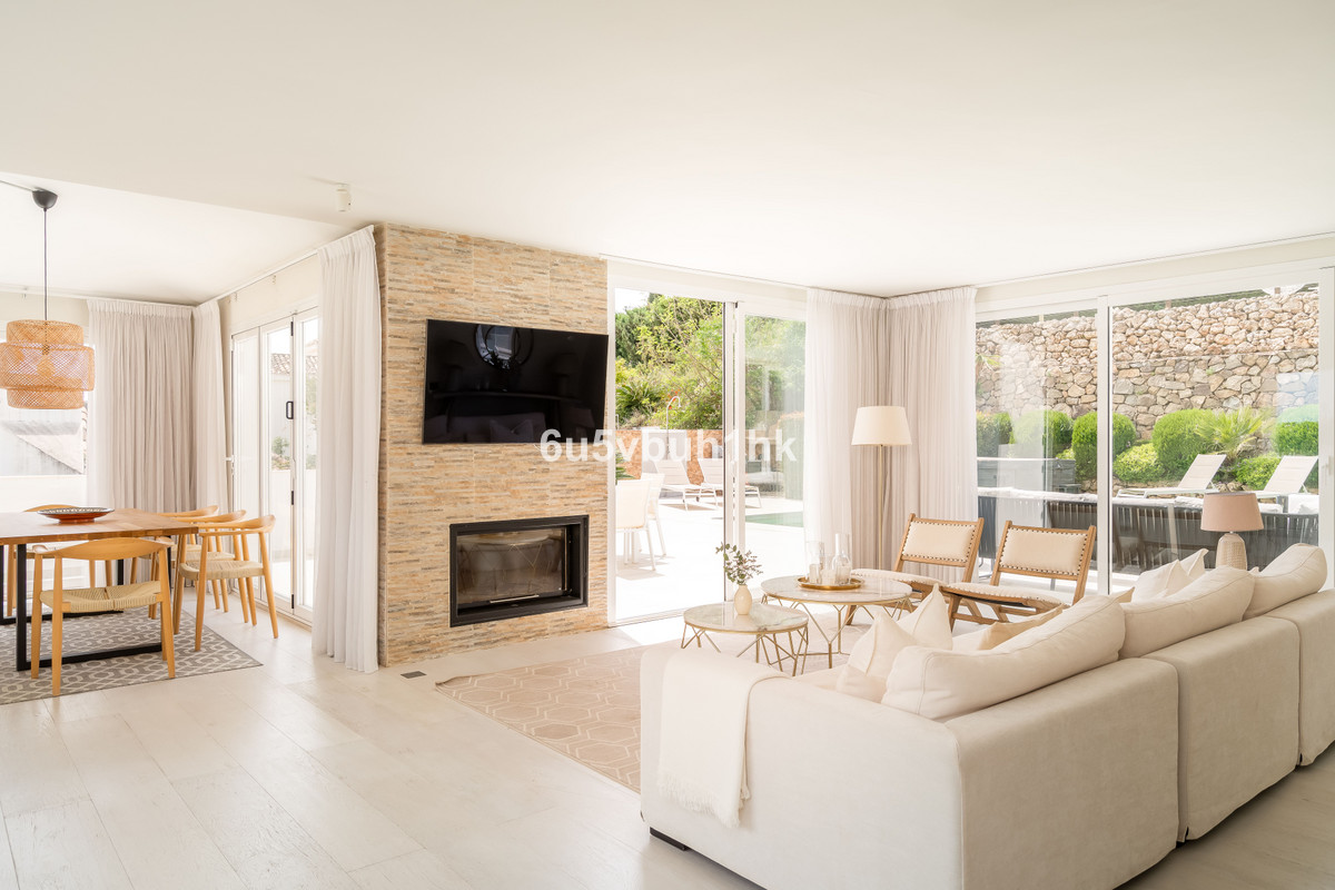 5 Bed Townhouse for sale in Marbella Costa Del Sol, Málaga, Spain