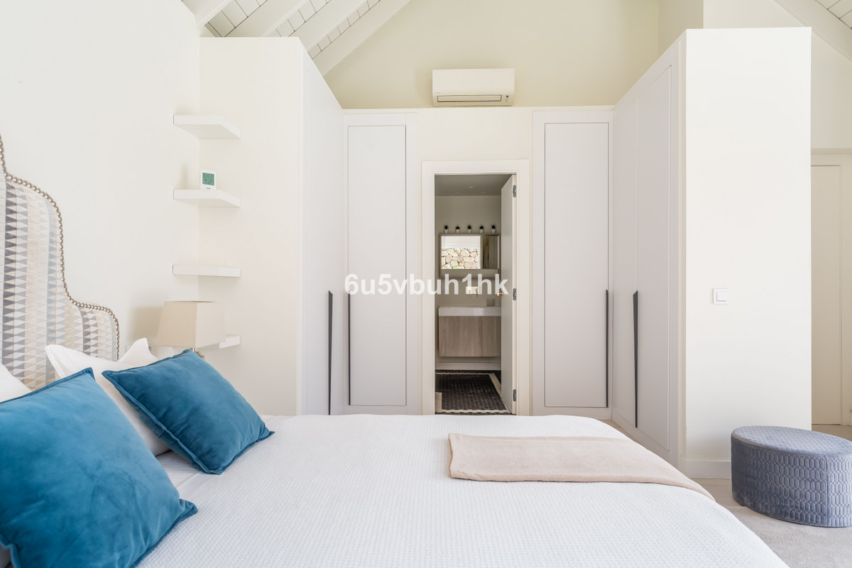 5 Bed Townhouse for sale in Marbella Costa Del Sol, Málaga, Spain