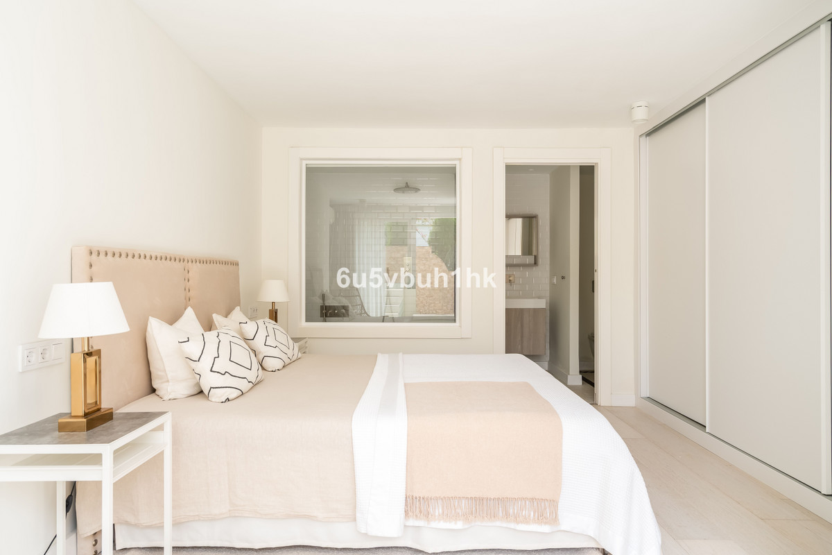 5 Bed Townhouse for sale in Marbella Costa Del Sol, Málaga, Spain