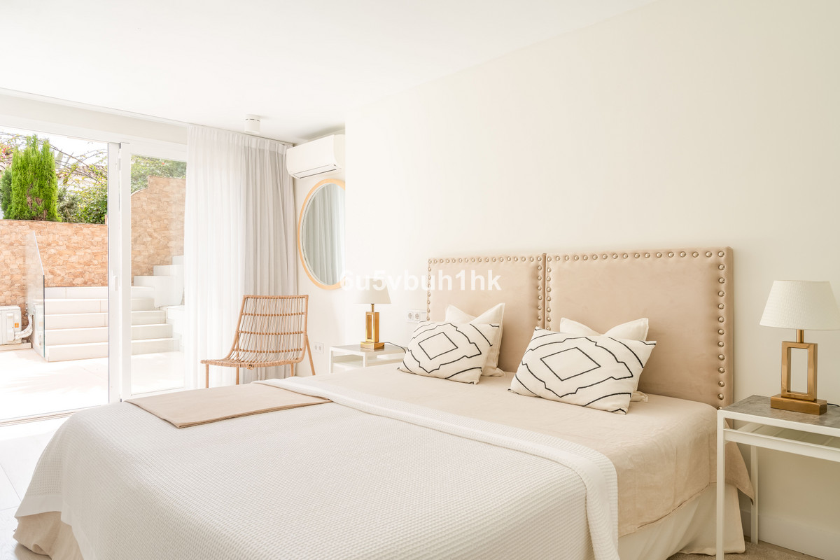 5 Bed Townhouse for sale in Marbella Costa Del Sol, Málaga, Spain