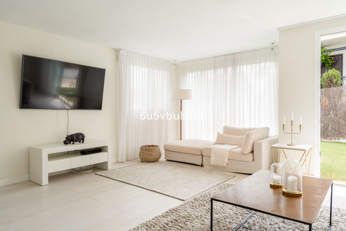 5 Bed Townhouse for sale in Marbella Costa Del Sol, Málaga, Spain