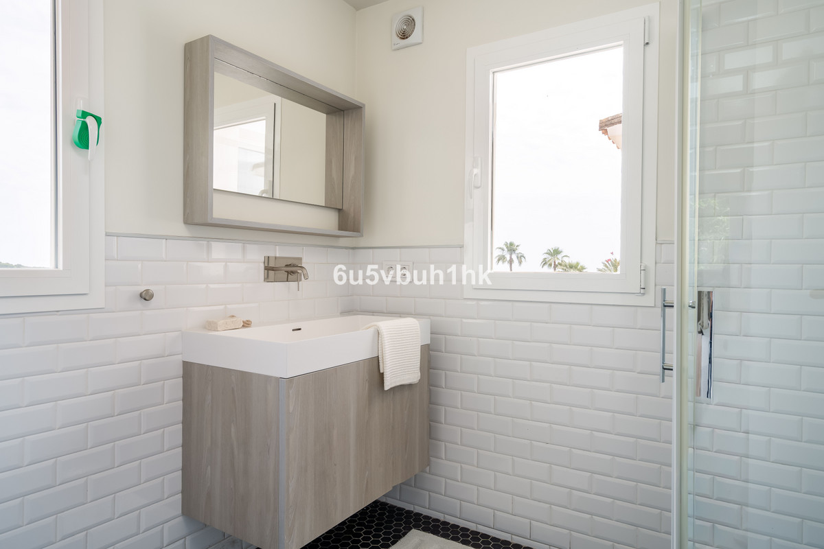 5 Bed Townhouse for sale in Marbella Costa Del Sol, Málaga, Spain