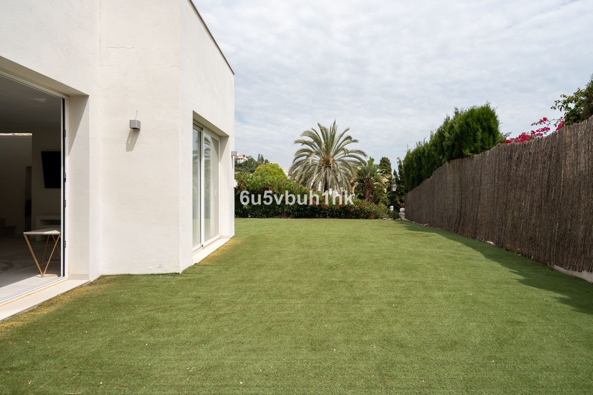 5 Bed Townhouse for sale in Marbella Costa Del Sol, Málaga, Spain