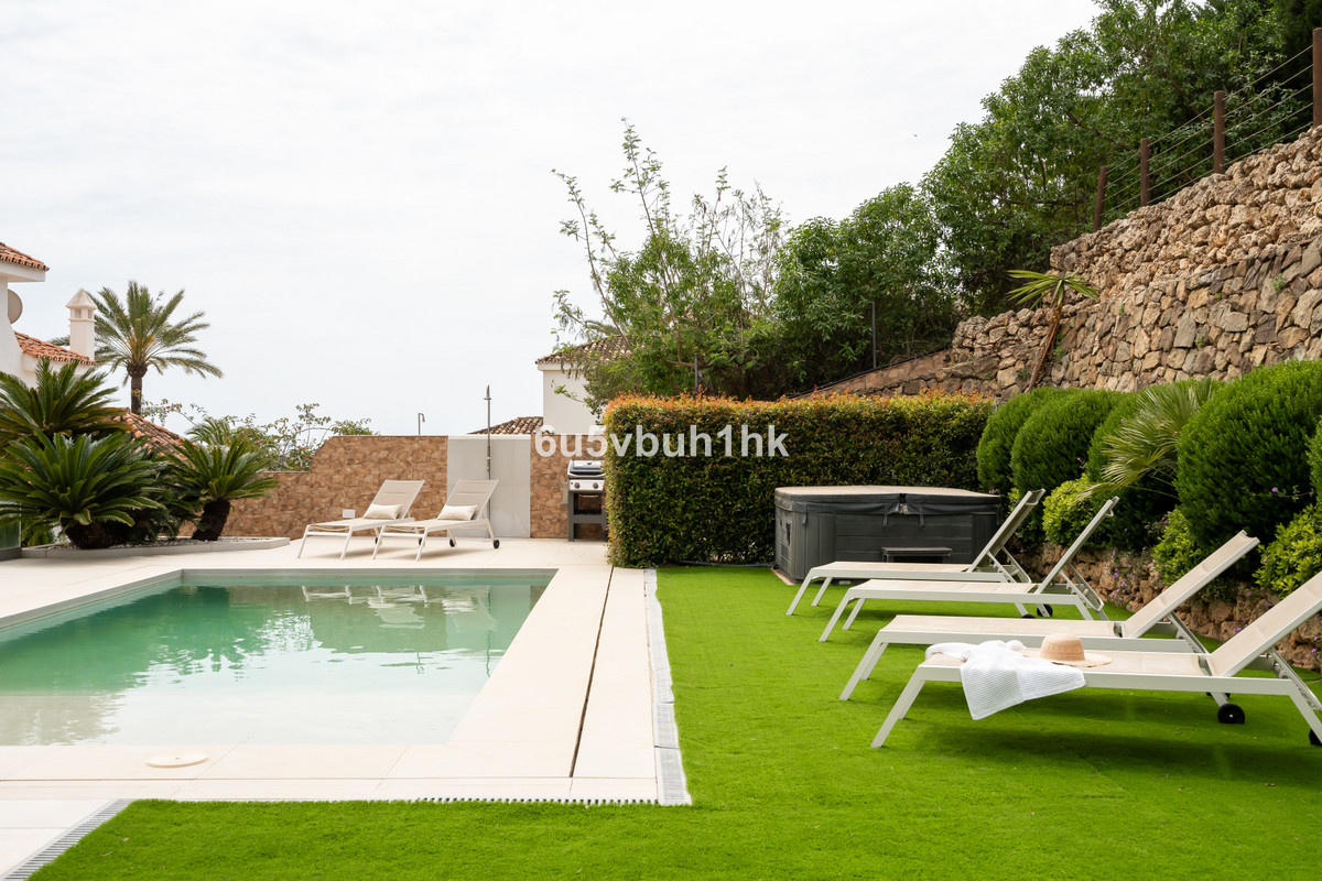 5 Bed Townhouse for sale in Marbella Costa Del Sol, Málaga, Spain