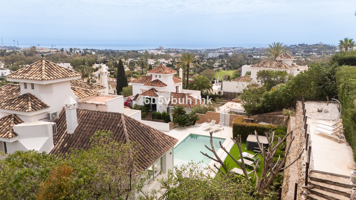 5 Bed Townhouse for sale in Marbella Costa Del Sol, Málaga, Spain