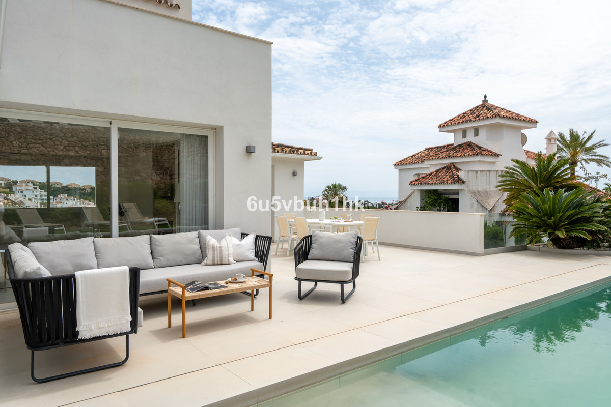 5 Bed Townhouse for sale in Marbella Costa Del Sol, Málaga, Spain