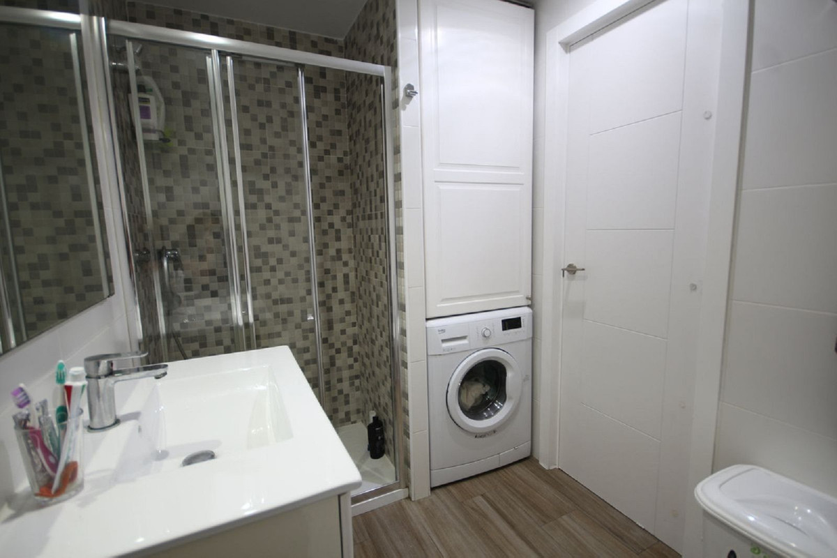 Se vende Apartamento Planta Media de 1 dormitorios en Costa Del Sol, Málaga, España