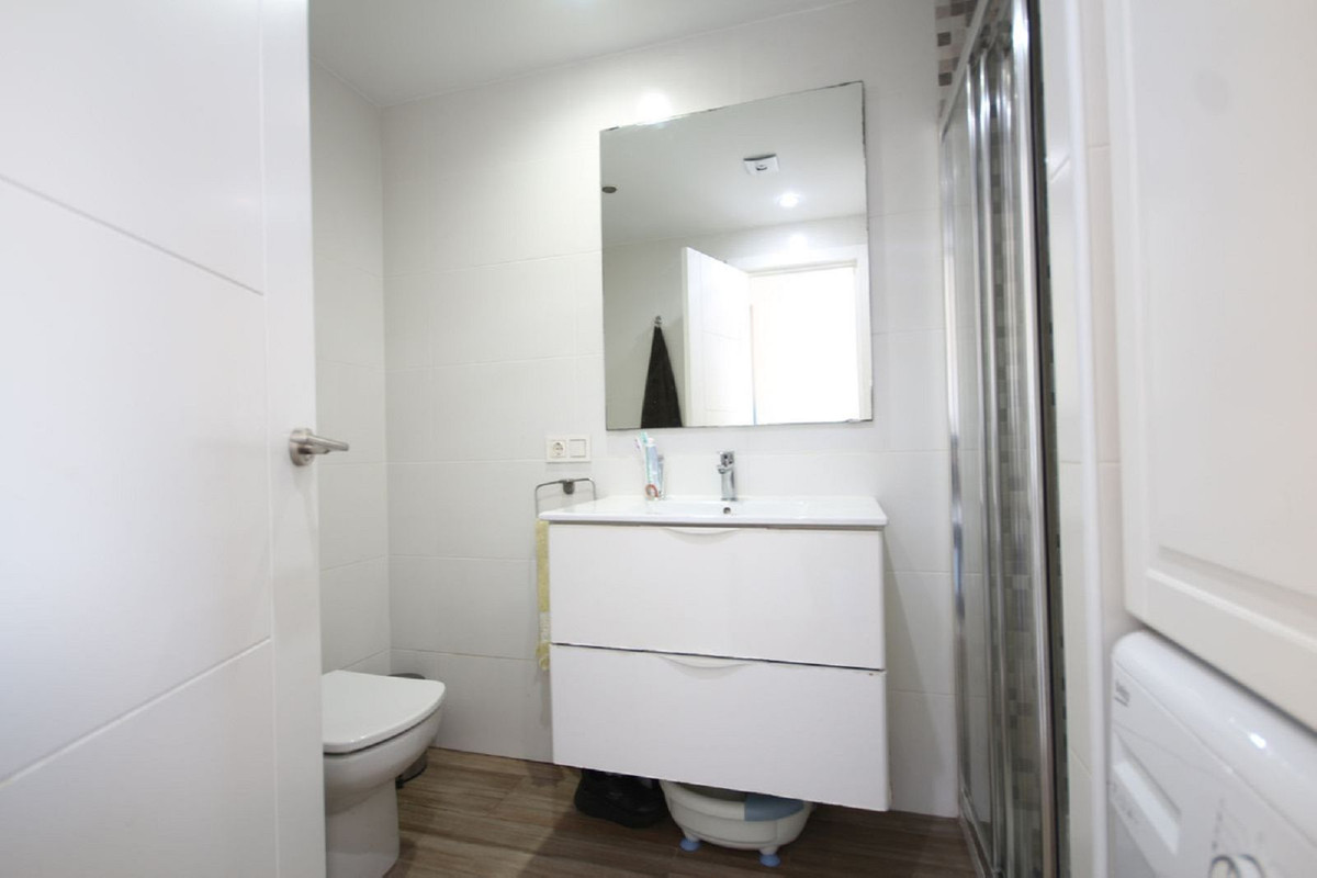 Se vende Apartamento Planta Media de 1 dormitorios en Costa Del Sol, Málaga, España