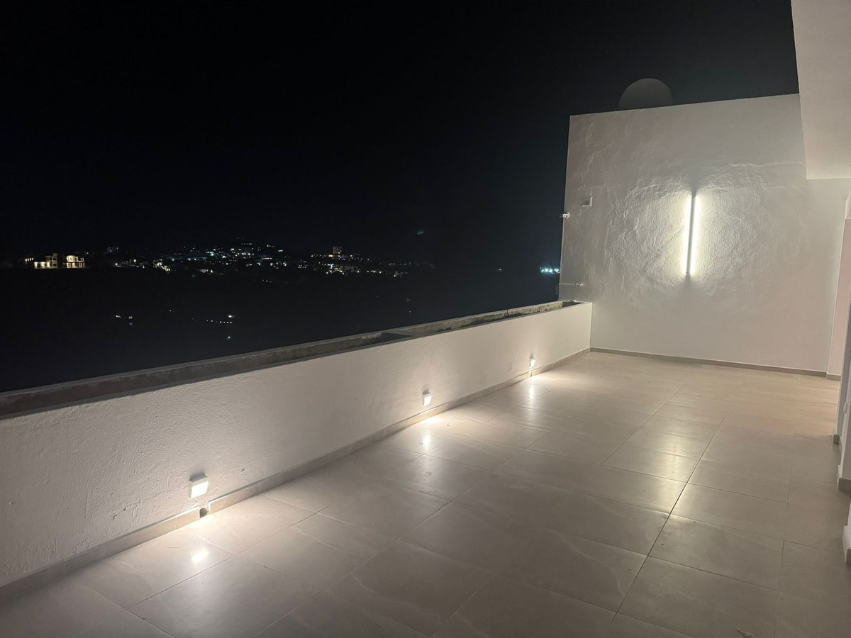 3 Bed Apartment for sale in La Quinta Costa Del Sol, Málaga, Spain