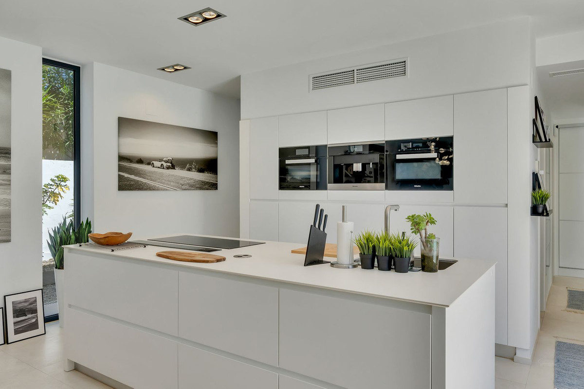 2 Bed Townhouse for sale in Calpe Costa Blanca, Alicante, Spain