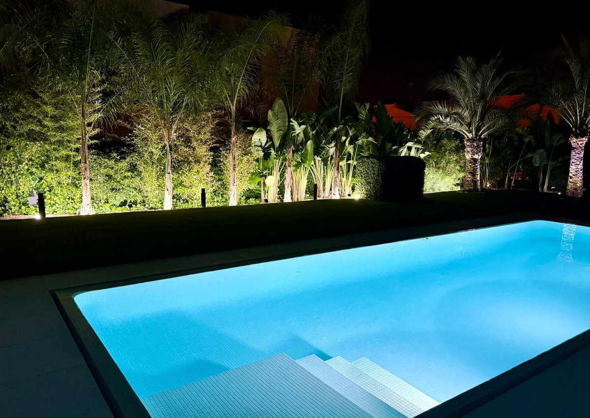 2 Bed Townhouse for sale in Calpe Costa Blanca, Alicante, Spain