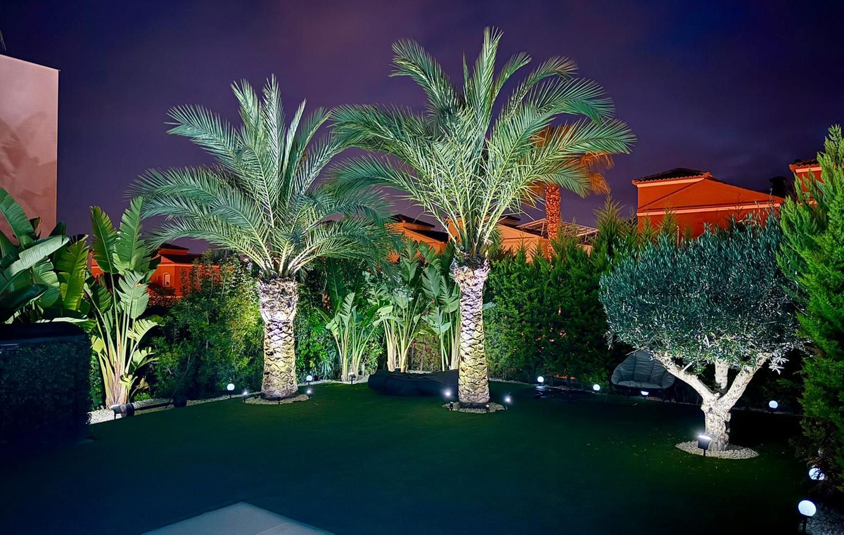 2 Bed Townhouse for sale in Calpe Costa Blanca, Alicante, Spain