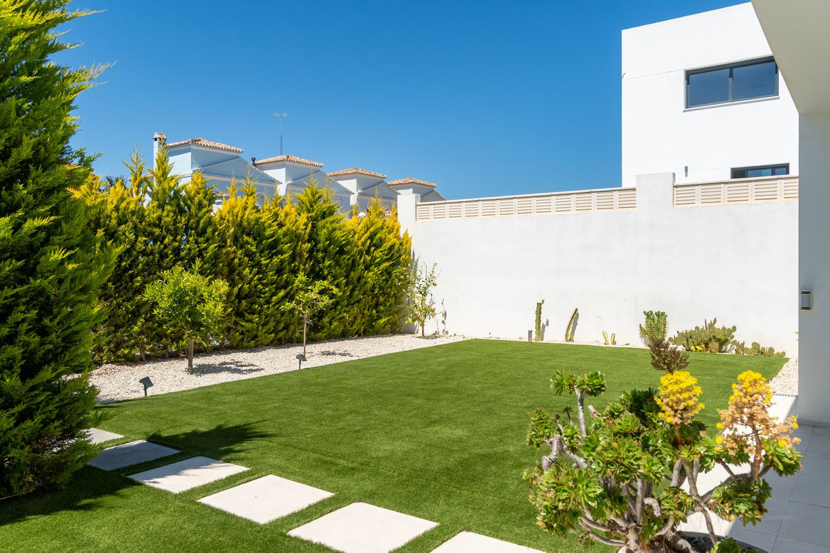 2 Bed Townhouse for sale in Calpe Costa Blanca, Alicante, Spain