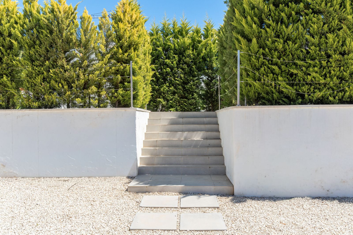 2 Bed Townhouse for sale in Calpe Costa Blanca, Alicante, Spain
