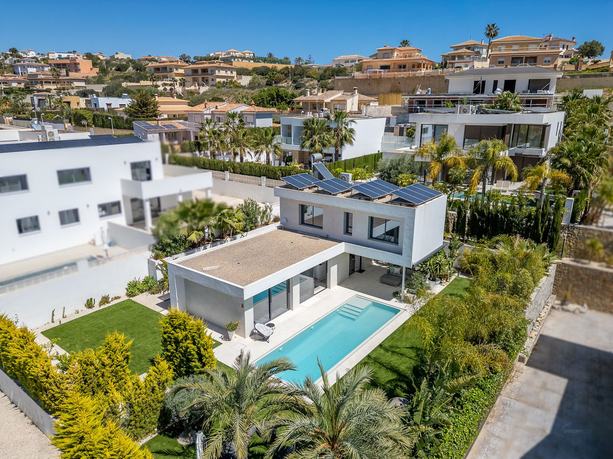2 Bed Townhouse for sale in Calpe Costa Blanca, Alicante, Spain