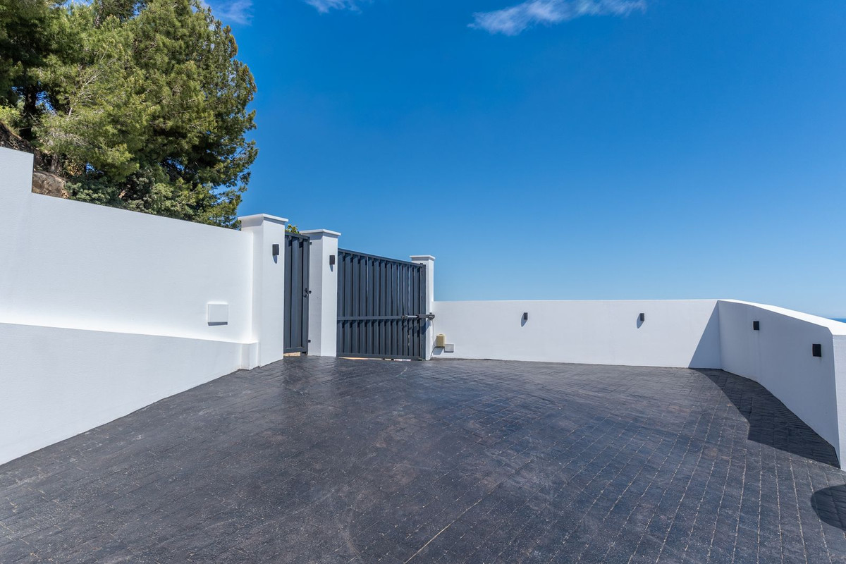 4 Bed Townhouse for sale in Benissa Coast Costa Blanca, Alicante, Spain