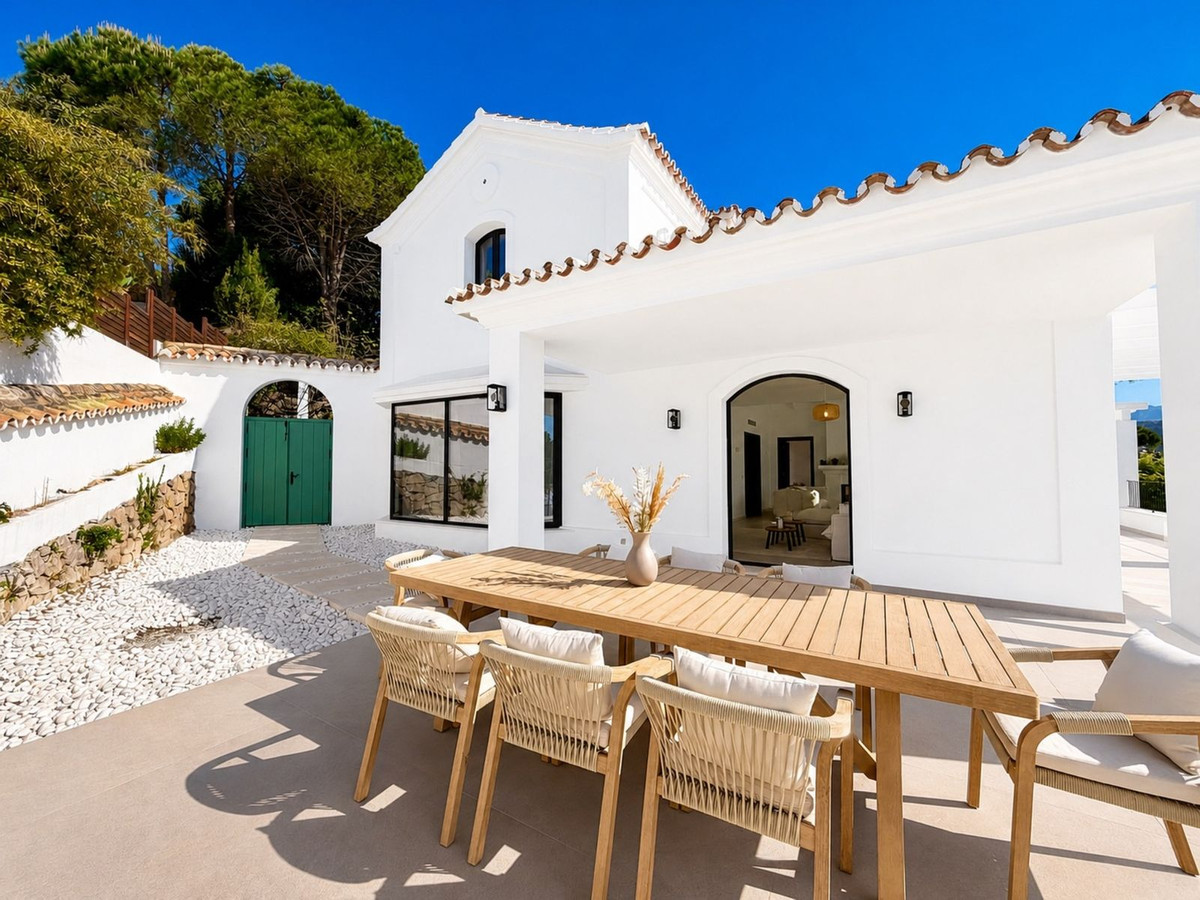Se vende Villa - Chalet de 5 dormitorios en Costa Del Sol, Málaga, España