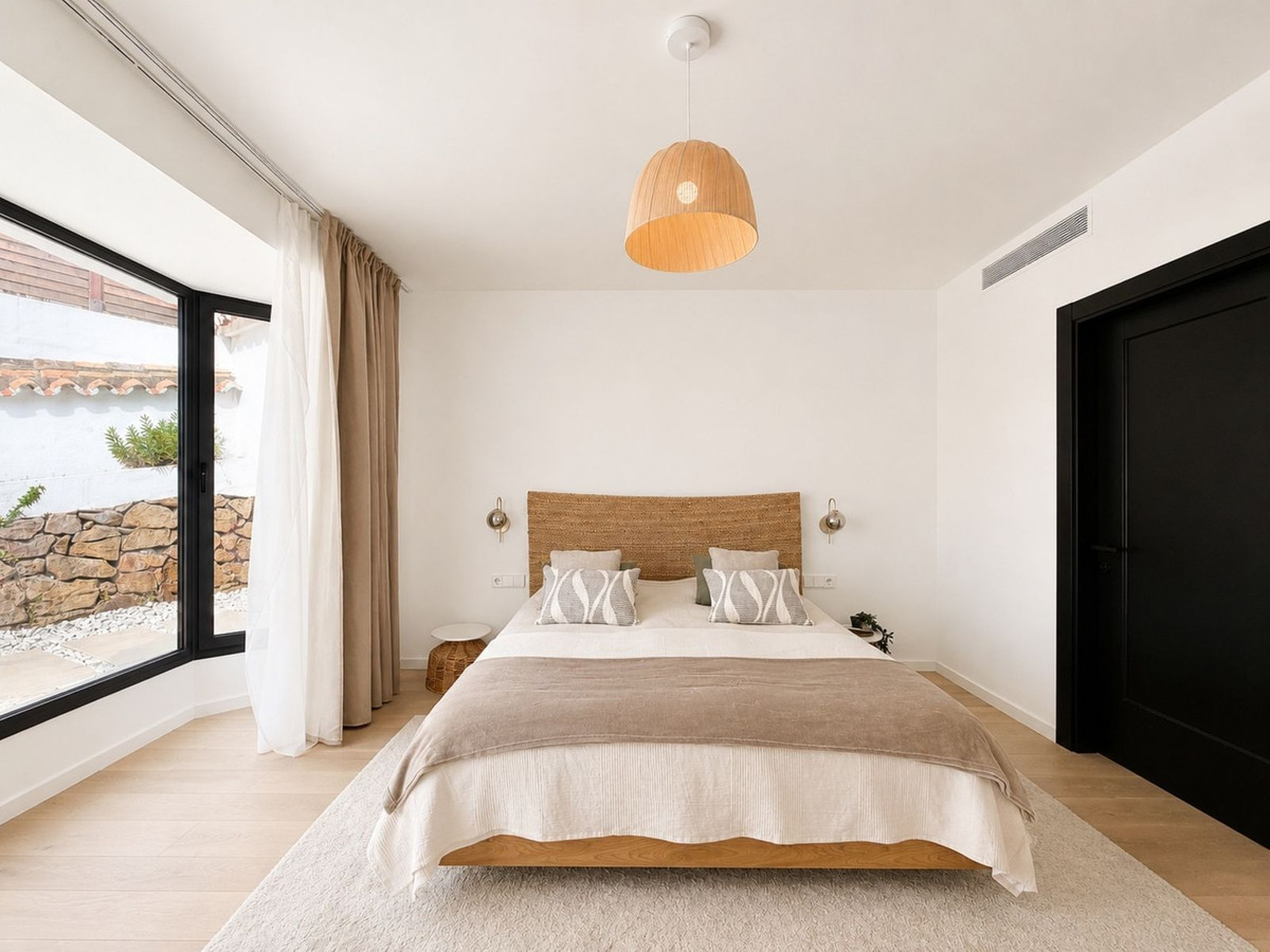 Se vende Villa - Chalet de 5 dormitorios en Costa Del Sol, Málaga, España