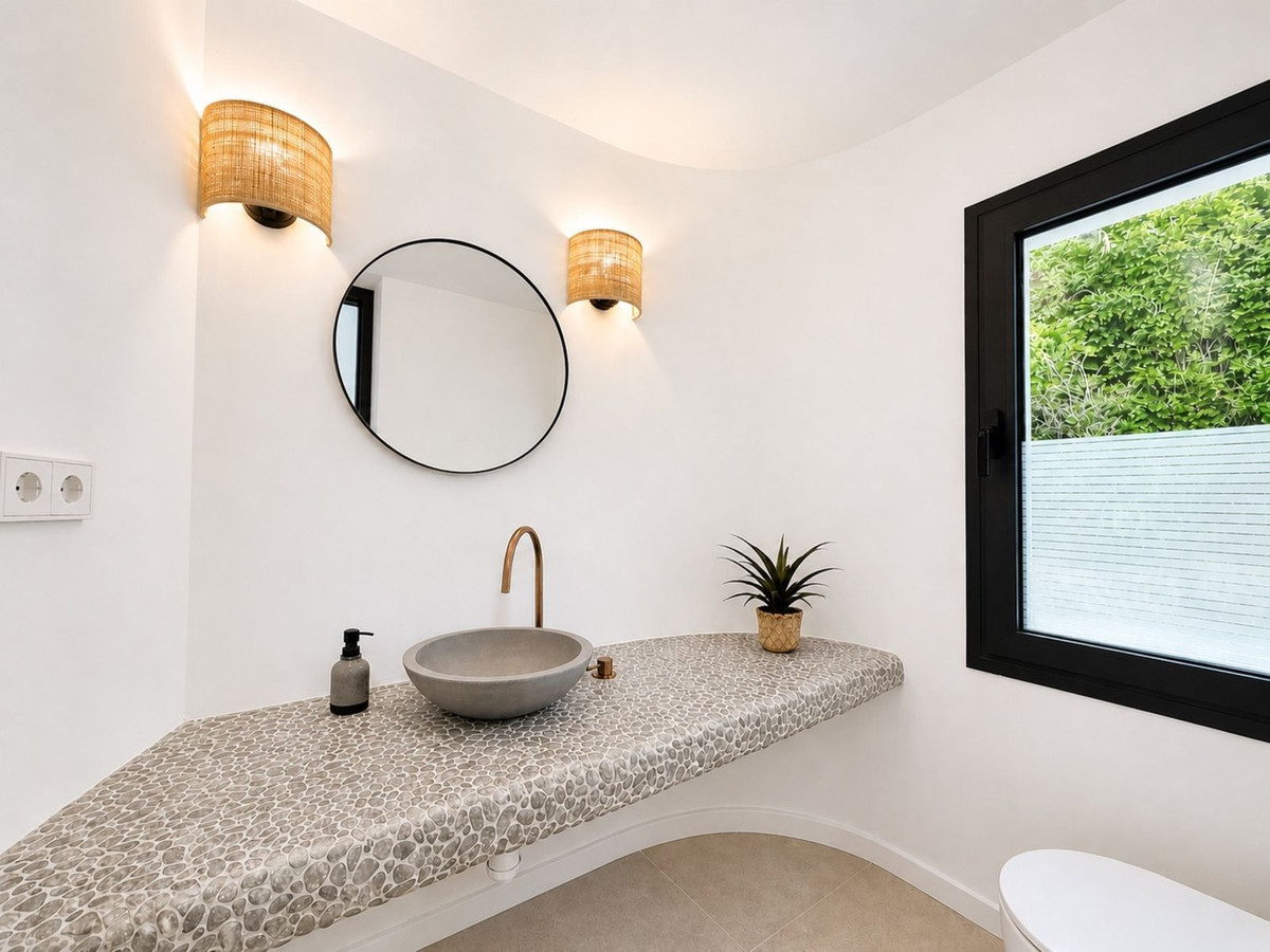 Se vende Villa - Chalet de 5 dormitorios en Costa Del Sol, Málaga, España