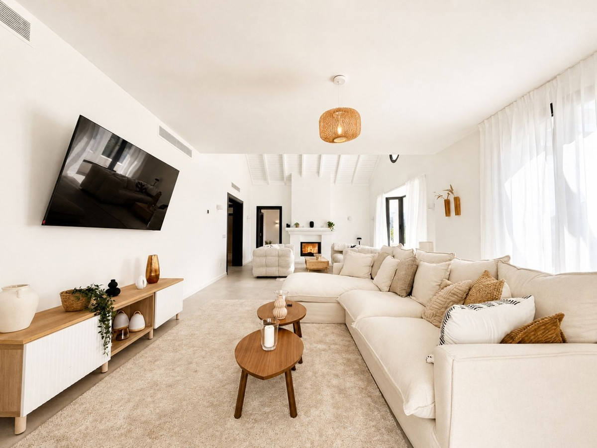 Se vende Villa - Chalet de 5 dormitorios en Costa Del Sol, Málaga, España