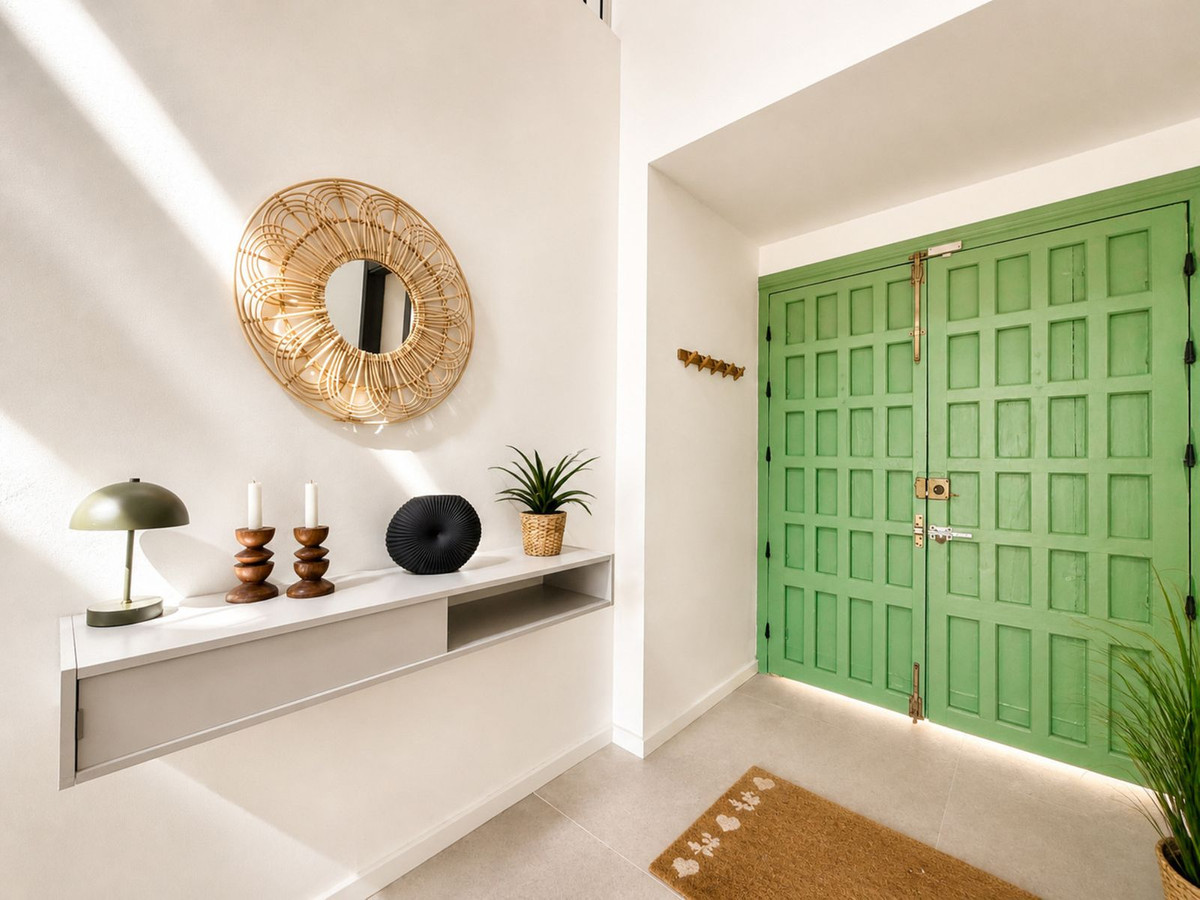 Se vende Villa - Chalet de 5 dormitorios en Costa Del Sol, Málaga, España