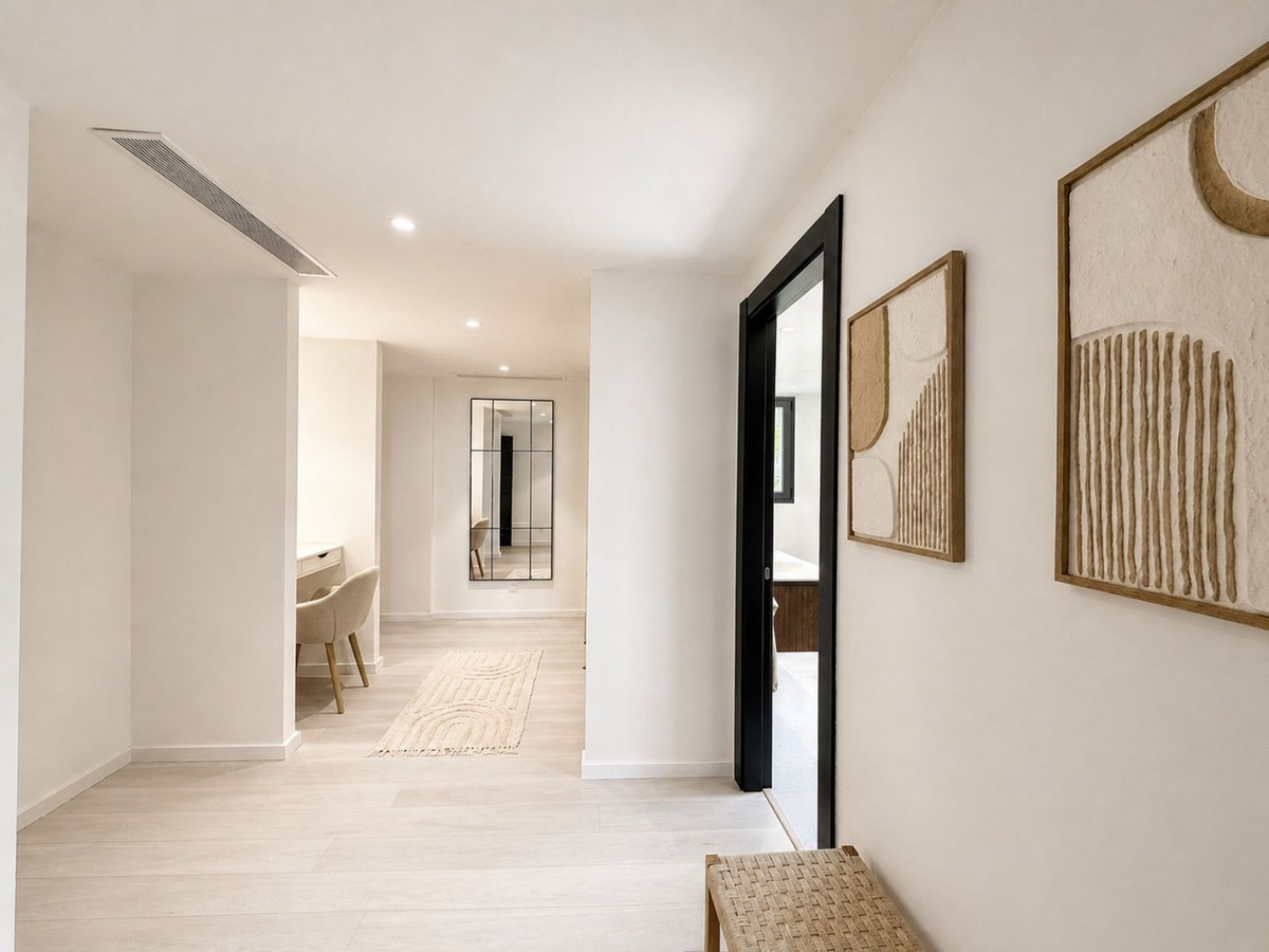 Se vende Villa - Chalet de 5 dormitorios en Costa Del Sol, Málaga, España