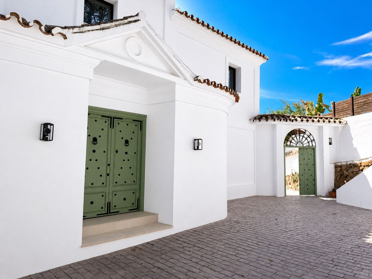 Se vende Villa - Chalet de 5 dormitorios en Costa Del Sol, Málaga, España