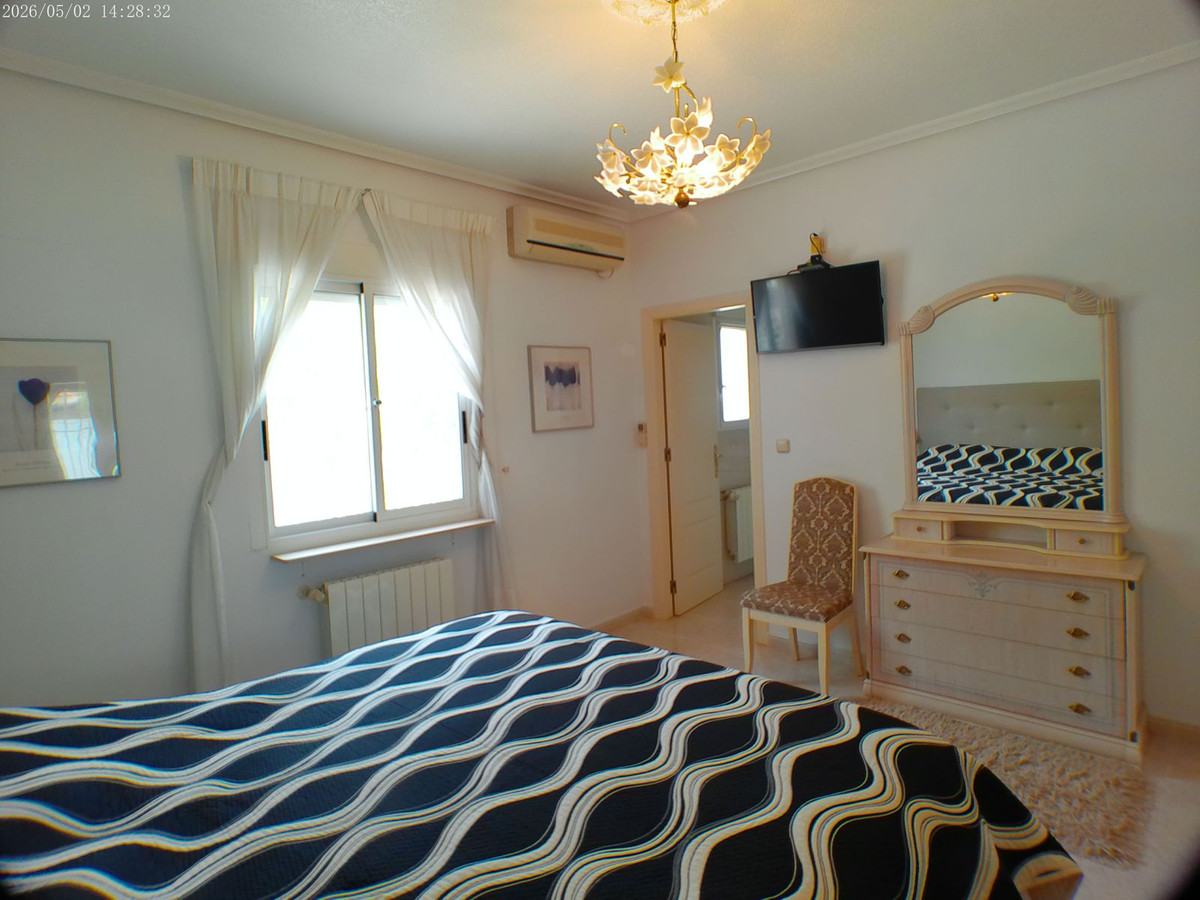 Se vende Villa - Chalet de 3 dormitorios en Costa Blanca, Alicante, España