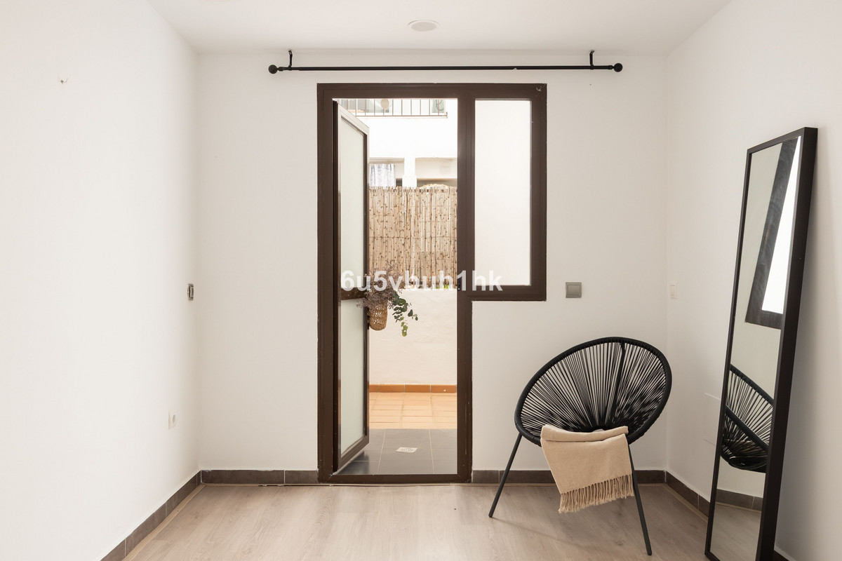 Se vende Apartamento Planta Baja de 3 dormitorios en Costa Del Sol, Málaga, España