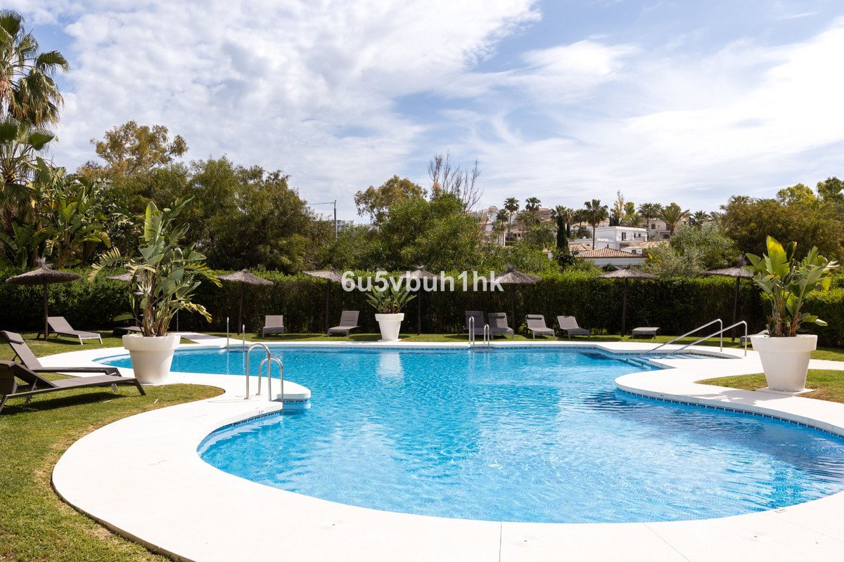 Se vende Apartamento Planta Baja de 3 dormitorios en Costa Del Sol, Málaga, España