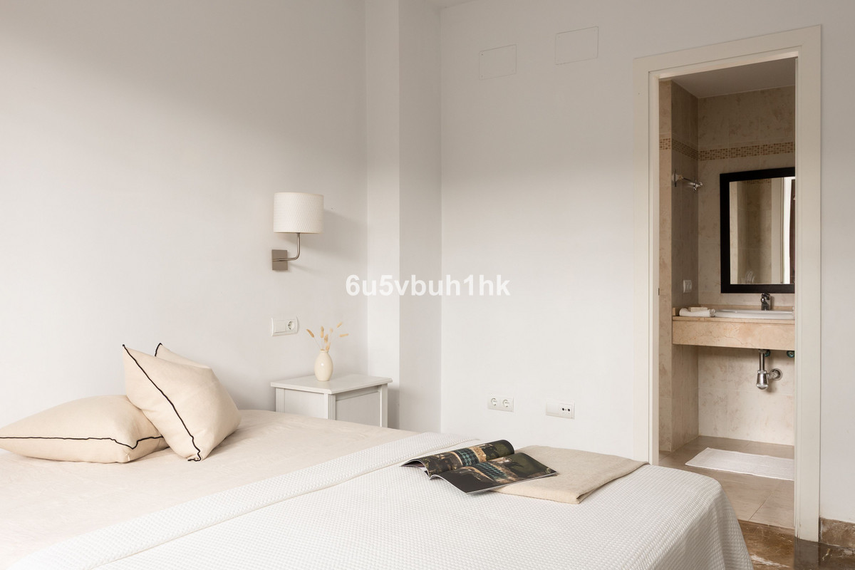 Se vende Apartamento Planta Baja de 3 dormitorios en Costa Del Sol, Málaga, España