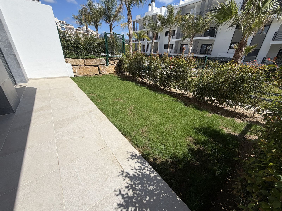 2 Bed Apartment for sale in Estepona Costa Del Sol, Málaga, Spain