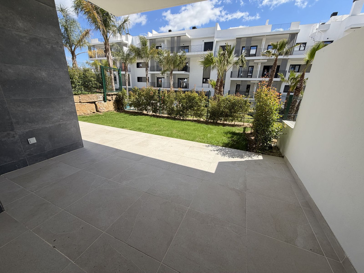 2 Bed Apartment for sale in Estepona Costa Del Sol, Málaga, Spain