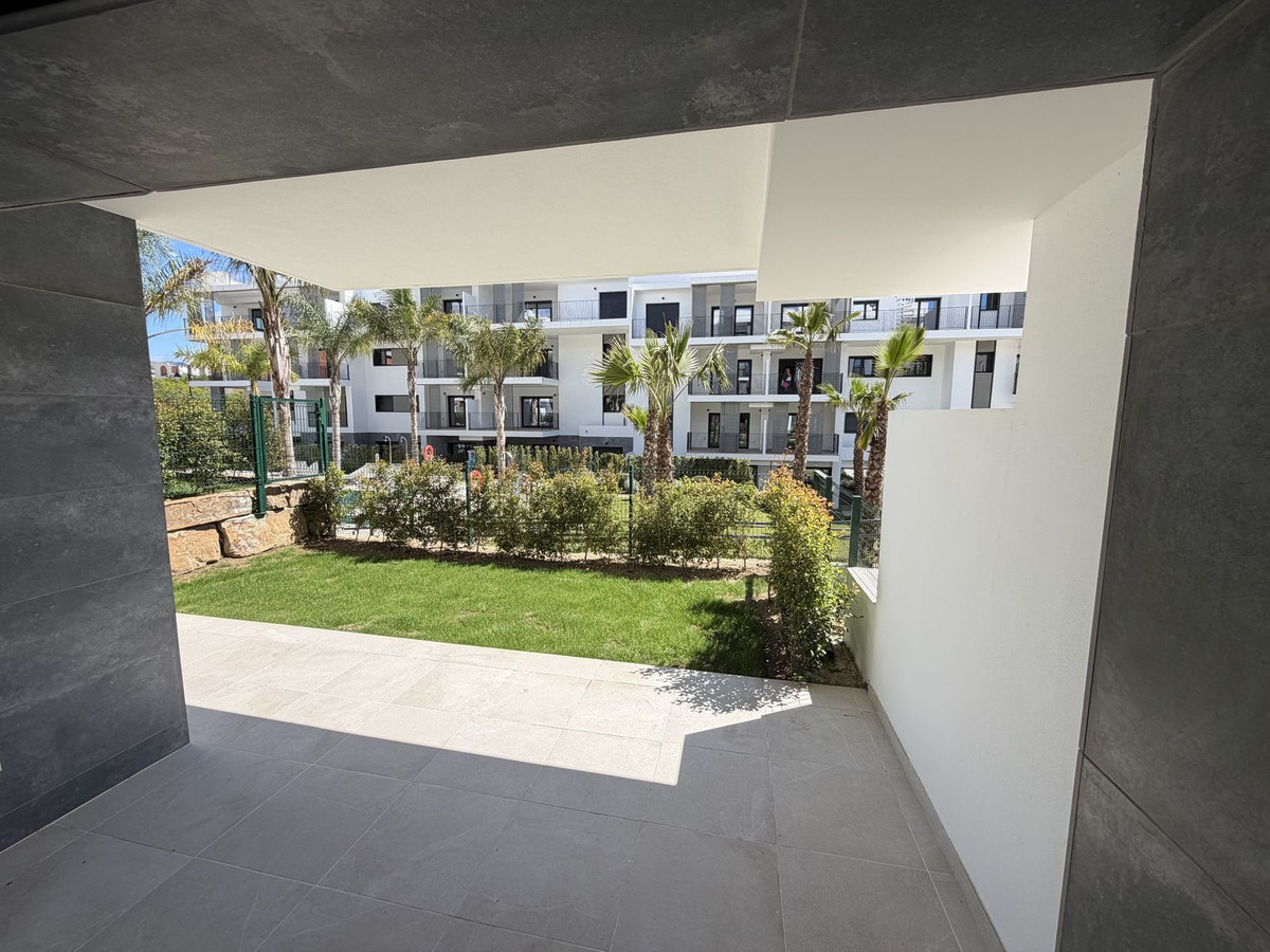 2 Bed Apartment for sale in Estepona Costa Del Sol, Málaga, Spain