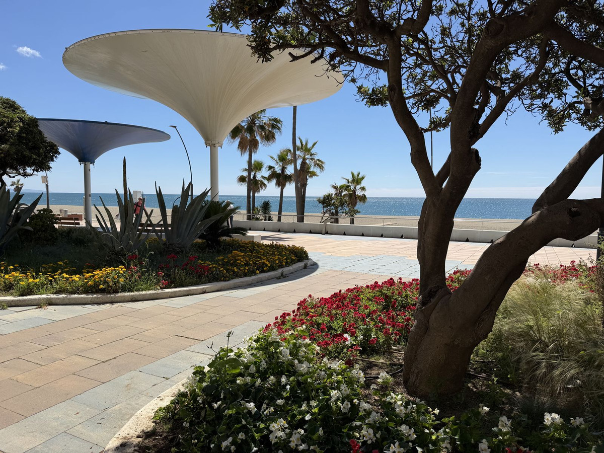 2 Bed Apartment for sale in Estepona Costa Del Sol, Málaga, Spain