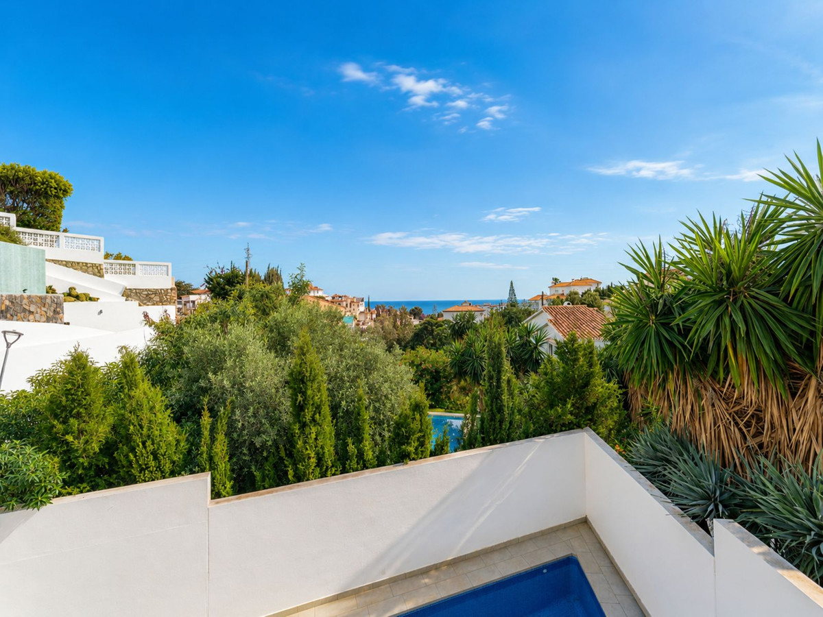 2 Bed Townhouse for sale in Torreblanca Costa Del Sol, Málaga, Spain