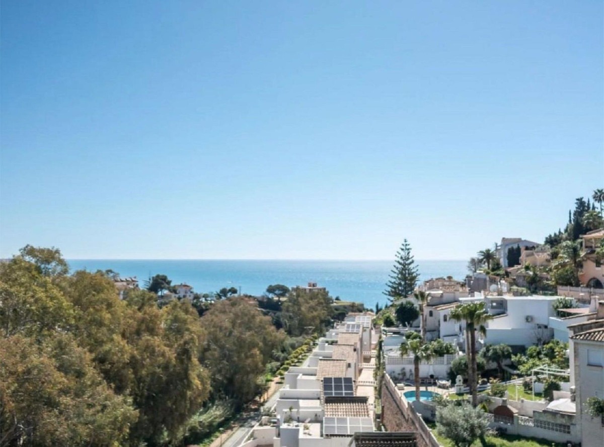 4 Bed Townhouse for sale in Benalmadena Costa Del Sol, Málaga, Spain