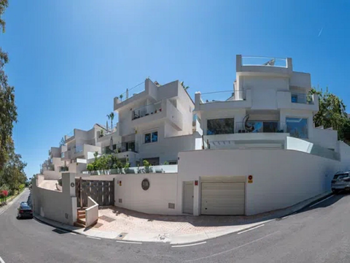 4 Bed Townhouse for sale in Benalmadena Costa Del Sol, Málaga, Spain