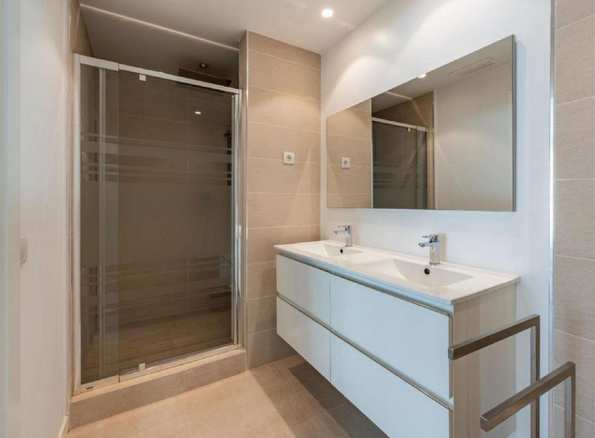 4 Bed Townhouse for sale in Benalmadena Costa Del Sol, Málaga, Spain
