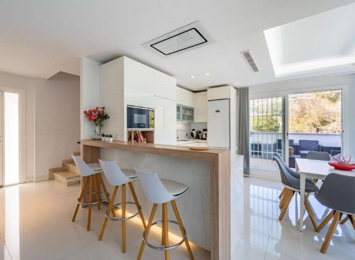 4 Bed Townhouse for sale in Benalmadena Costa Del Sol, Málaga, Spain