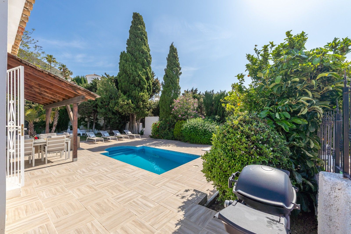 3 Bed Townhouse for sale in La Capellania Costa Del Sol, Málaga, Spain