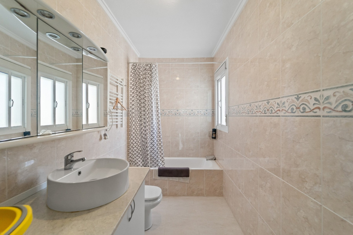 2 Bed Townhouse for sale in Benijofar Costa Blanca, Alicante, Spain