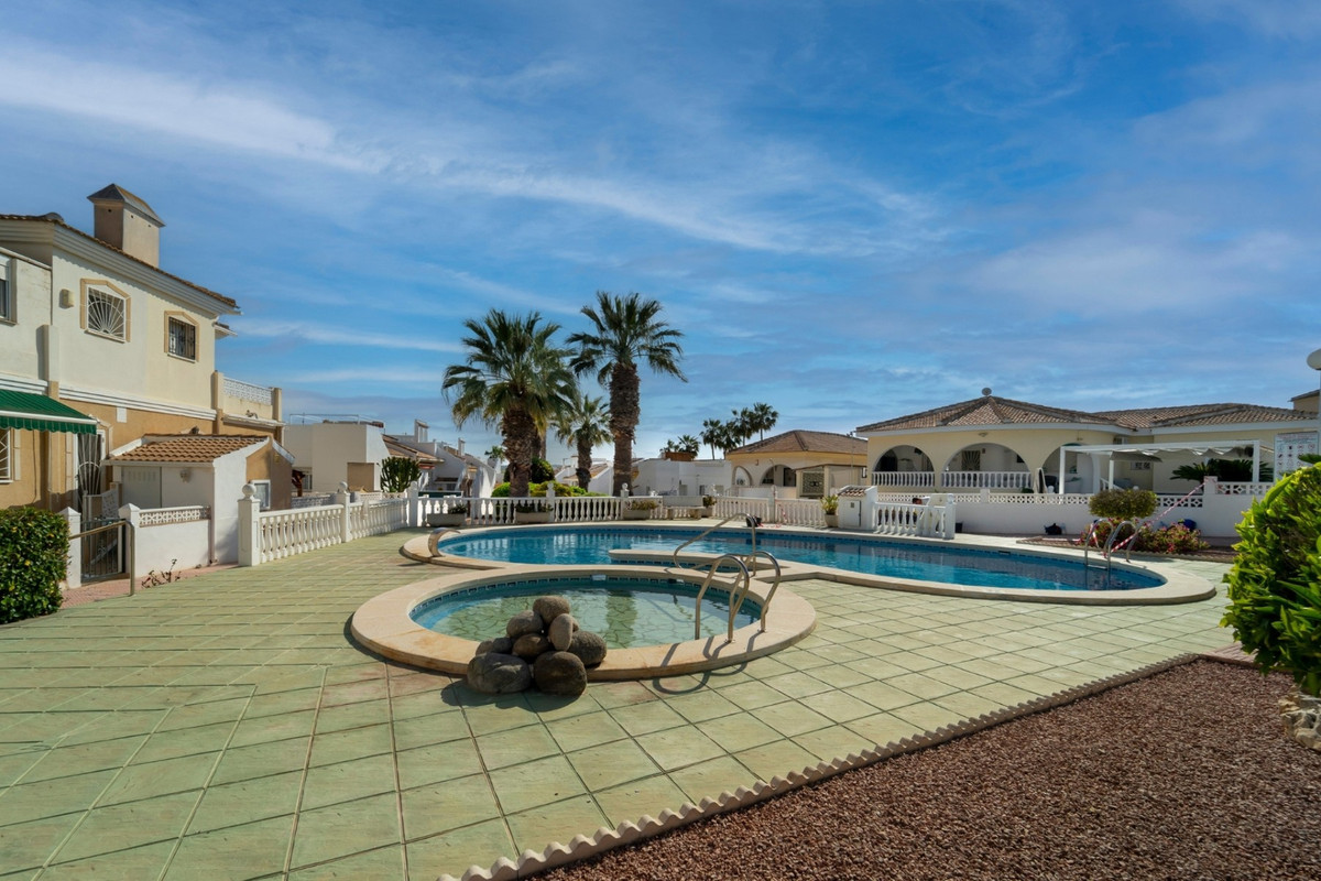 2 Bed Townhouse for sale in Benijofar Costa Blanca, Alicante, Spain