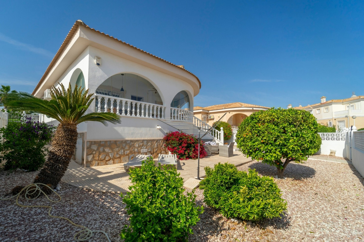 2 Bed Townhouse for sale in Benijofar Costa Blanca, Alicante, Spain