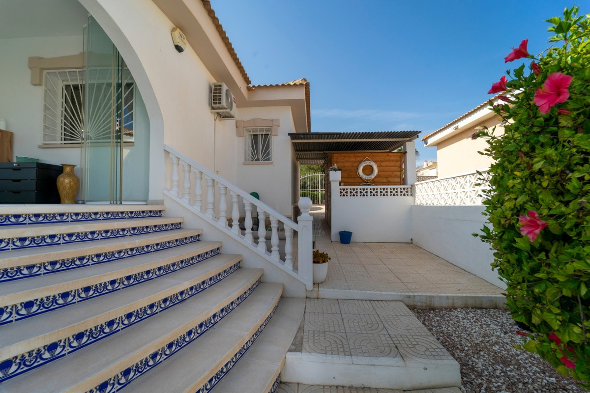 2 Bed Townhouse for sale in Benijofar Costa Blanca, Alicante, Spain
