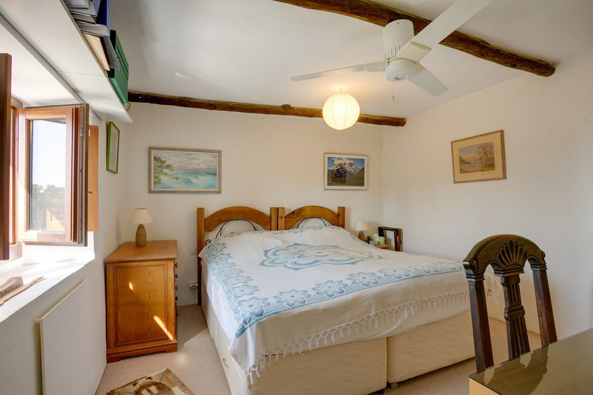 Se vende Villa - Chalet de 3 dormitorios en Costa Del Sol, Málaga, España